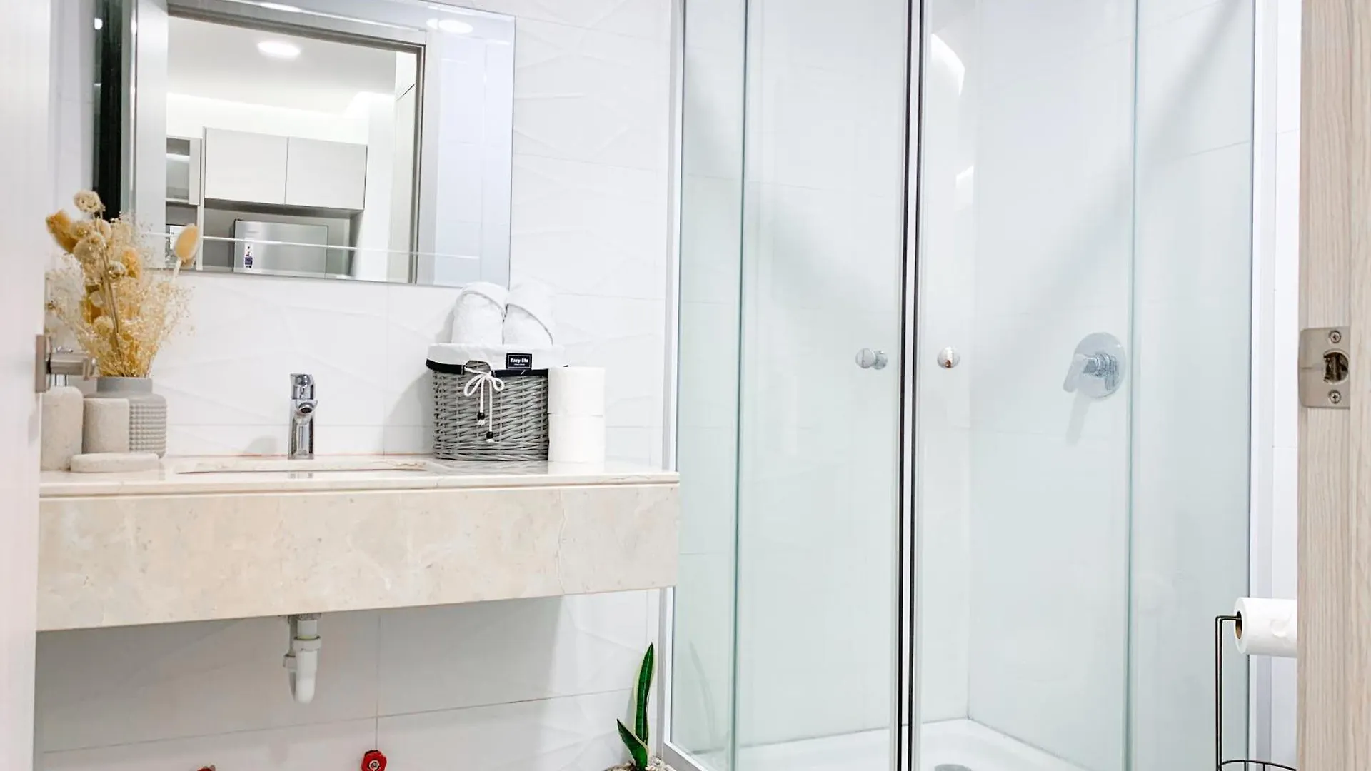 Apartmán Suites Empresariales Cerca De Omni Hospital, Solaris , Mall Del Sol, Guayaquil
