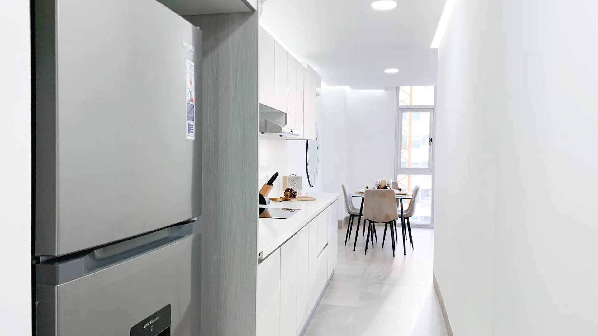 Suites Empresariales Cerca De Omni Hospital, Solaris , Mall Del Sol, Guayaquil
