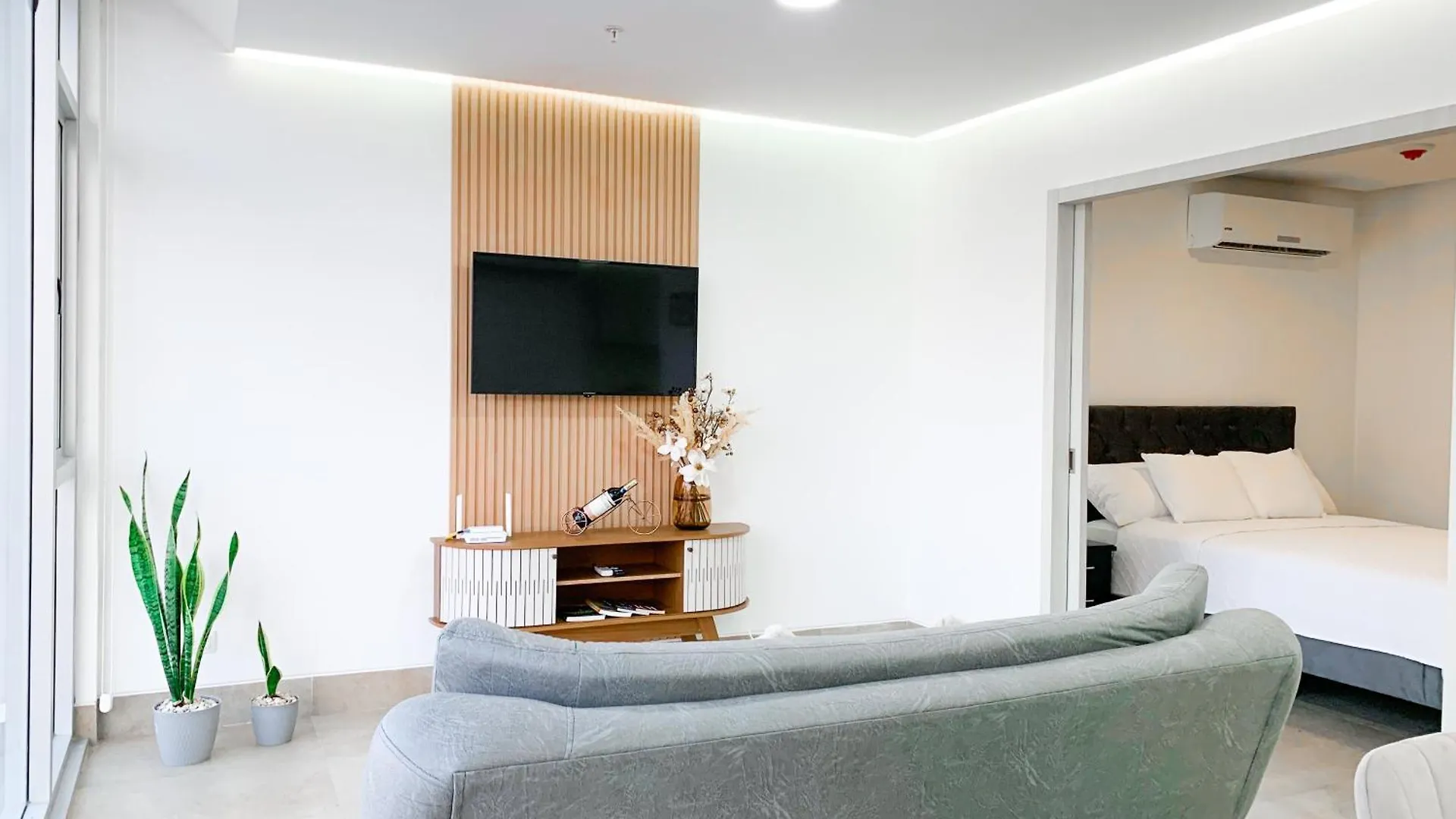 Suites Empresariales Cerca De Omni Hospital, Solaris , Mall Del Sol, Guayaquil Ekvádor