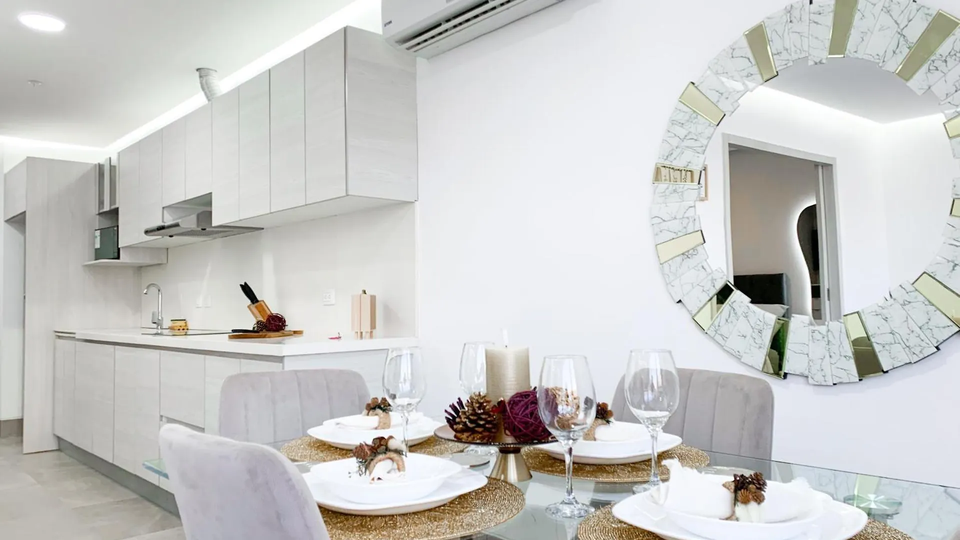 Suites Empresariales Cerca De Omni Hospital, Solaris , Mall Del Sol, Guayaquil 0*,  Ekvádor