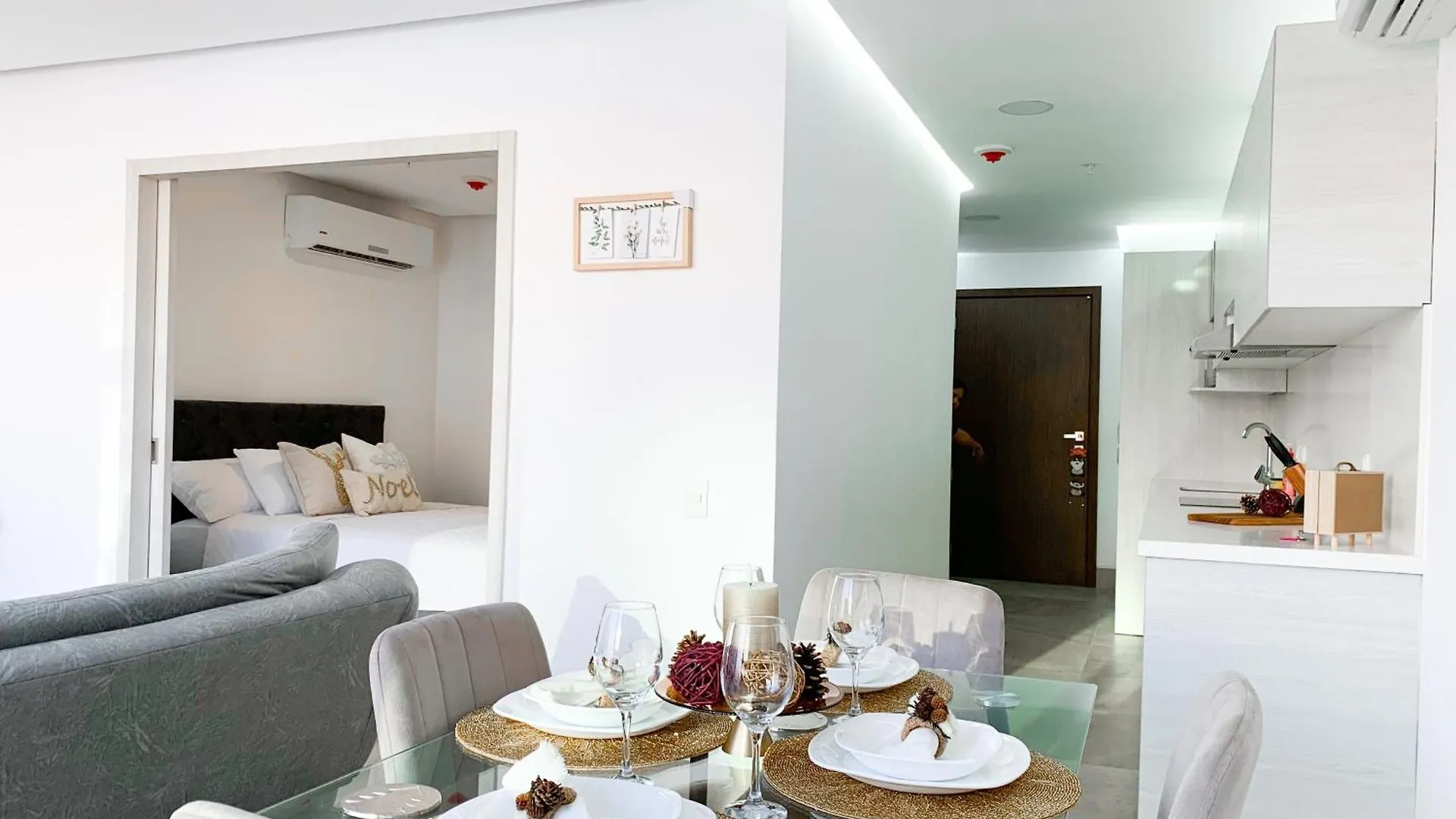 Suites Empresariales Cerca De Omni Hospital, Solaris , Mall Del Sol, Guayaquil