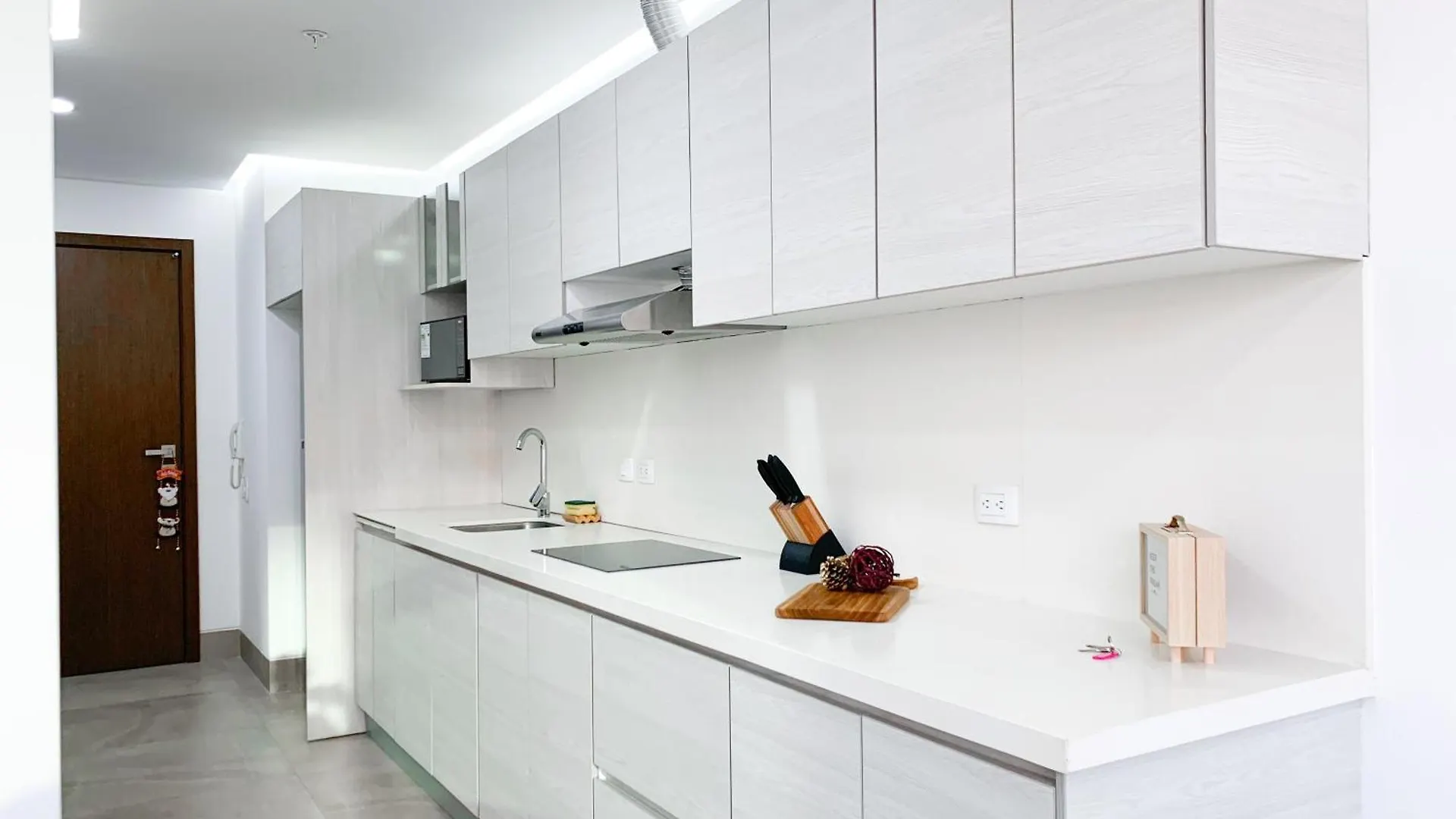 Suites Empresariales Cerca De Omni Hospital, Solaris , Mall Del Sol, Guayaquil Apartmán