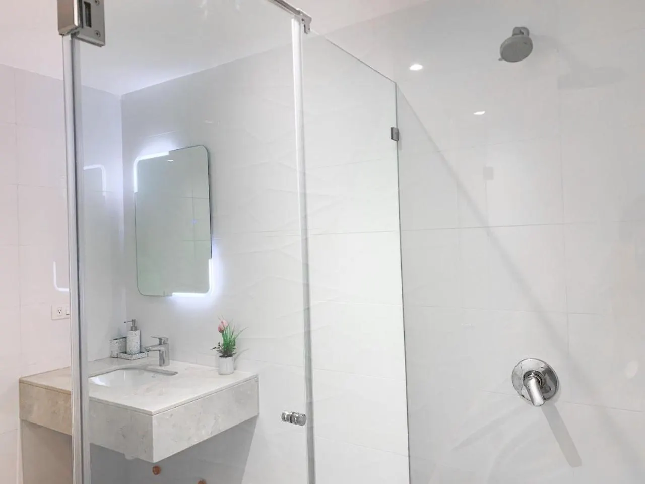 Suites Empresariales Cerca De Omni Hospital, Solaris , Mall Del Sol, Guayaquil Apartmán