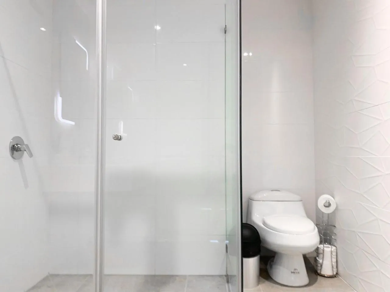 Suites Empresariales Cerca De Omni Hospital, Solaris , Mall Del Sol, Guayaquil Ekvádor