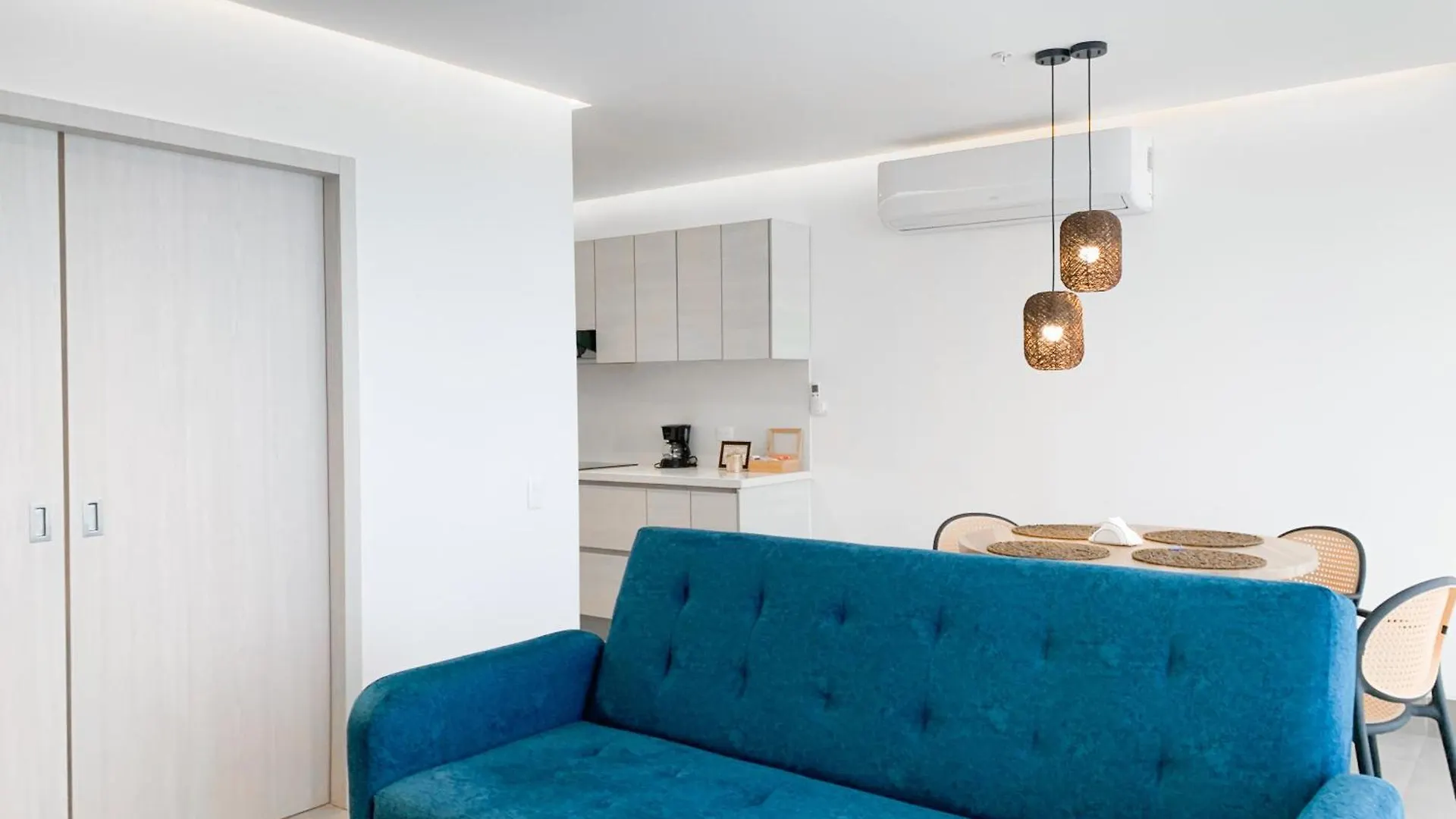 Suites Empresariales Cerca De Omni Hospital, Solaris , Mall Del Sol, Guayaquil 0*,