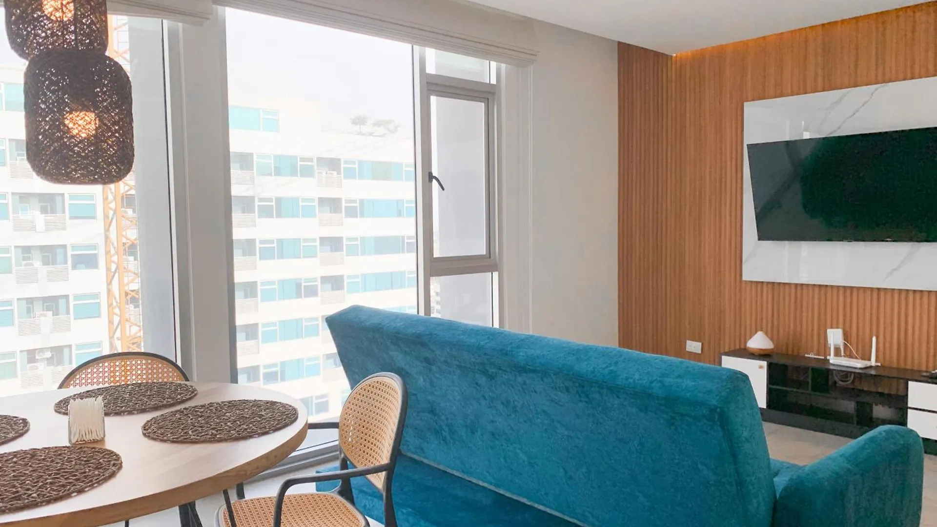 Suites Empresariales Cerca De Omni Hospital, Solaris , Mall Del Sol, Guayaquil 0*,  Ekvádor